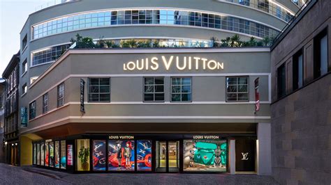 is louis vuitton cheaper in milan|louis vuitton bagutta.